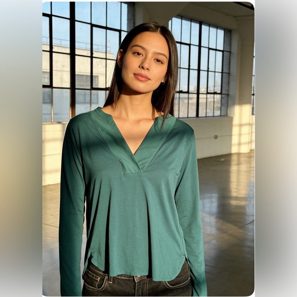 White House Black Market Teal Blouse